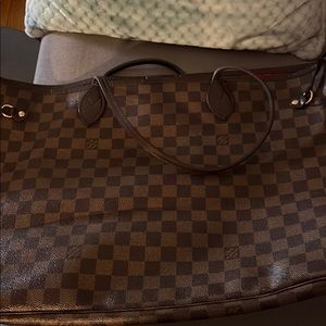 Meet your Posher, Yenny